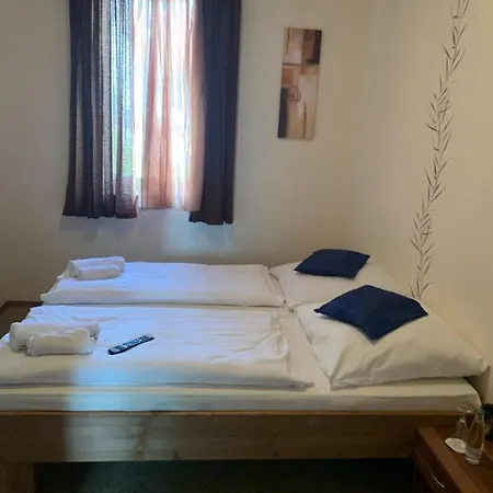 Szálloda Zur Burg *