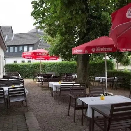 Zur Burg Szálloda